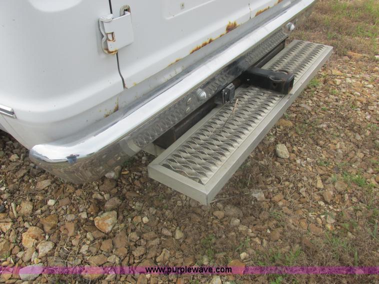 image for item L4038 1991 Ford Econoline E350 Super ambulance