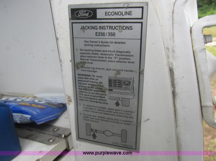 image for item L4038 1991 Ford Econoline E350 Super ambulance