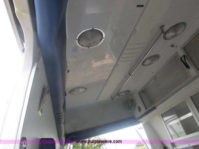 image for item L4038 1991 Ford Econoline E350 Super ambulance