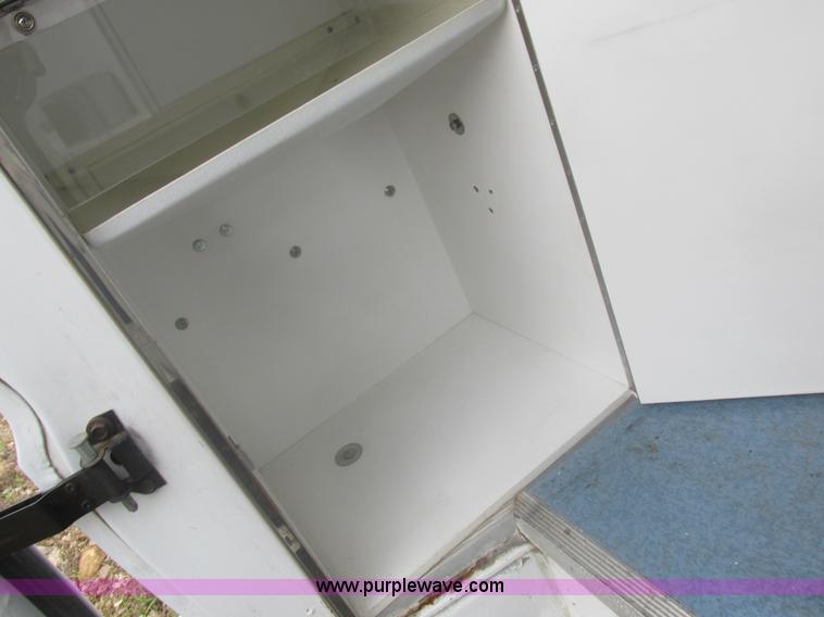 image for item L4038 1991 Ford Econoline E350 Super ambulance