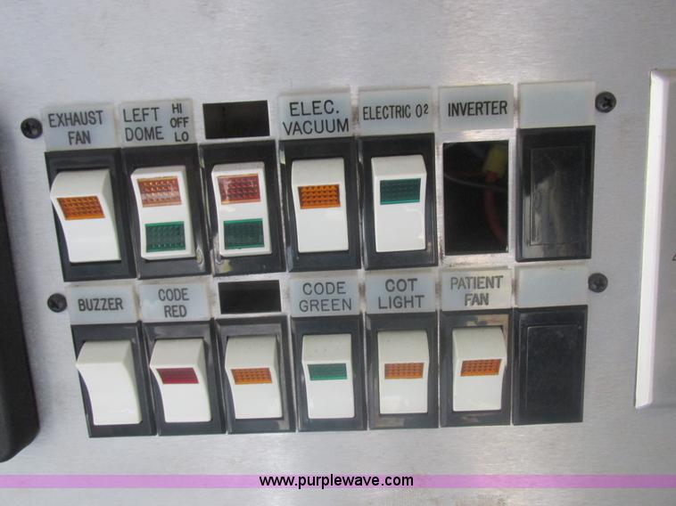 image for item L4038 1991 Ford Econoline E350 Super ambulance