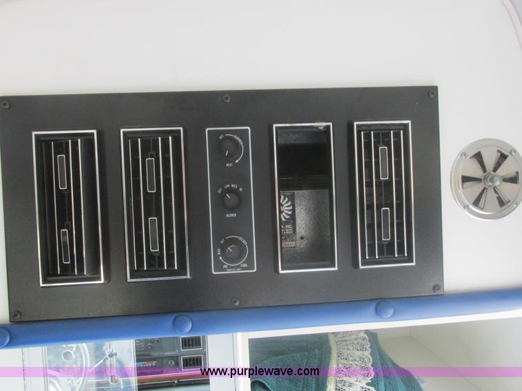 image for item L4038 1991 Ford Econoline E350 Super ambulance