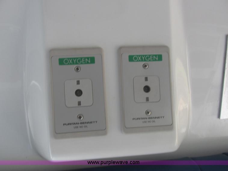 image for item L4038 1991 Ford Econoline E350 Super ambulance