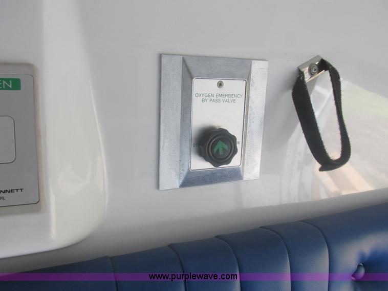 image for item L4038 1991 Ford Econoline E350 Super ambulance