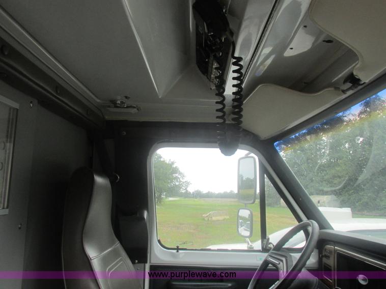 image for item L4038 1991 Ford Econoline E350 Super ambulance
