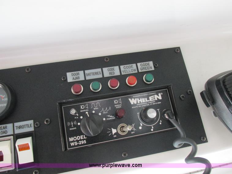 image for item L4038 1991 Ford Econoline E350 Super ambulance