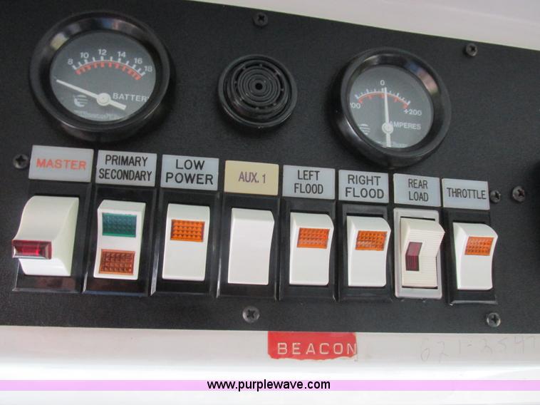 image for item L4038 1991 Ford Econoline E350 Super ambulance