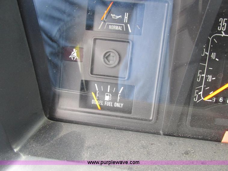 image for item L4038 1991 Ford Econoline E350 Super ambulance