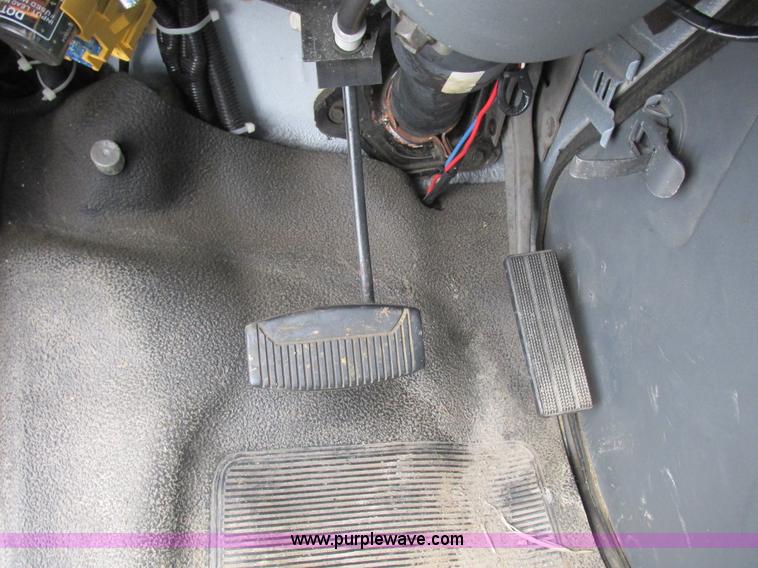 image for item L4038 1991 Ford Econoline E350 Super ambulance