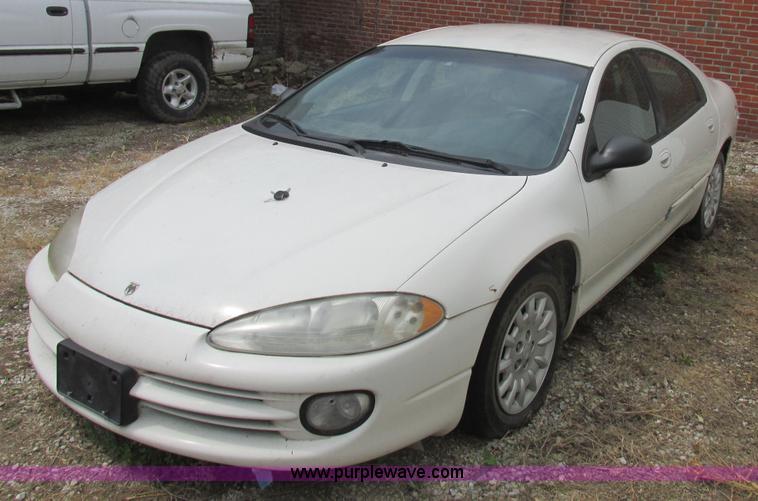 image for item L4048 2004 Dodge Intrepid SE