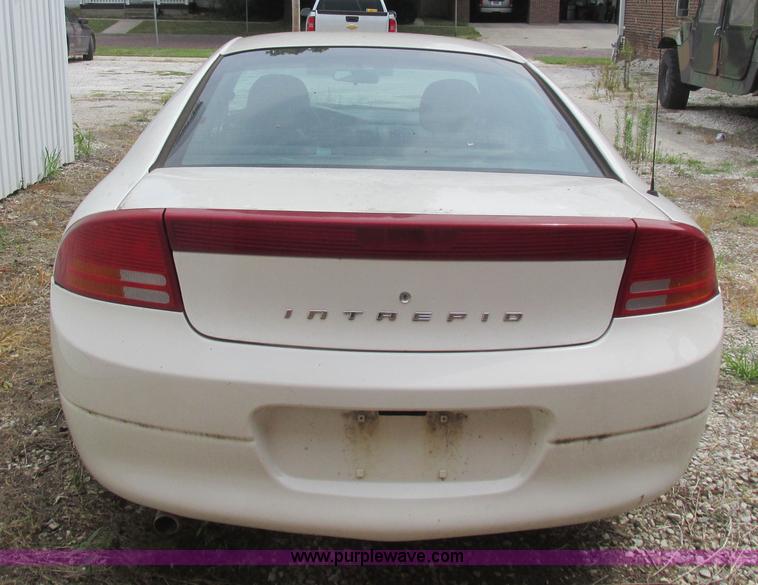 image for item L4048 2004 Dodge Intrepid SE