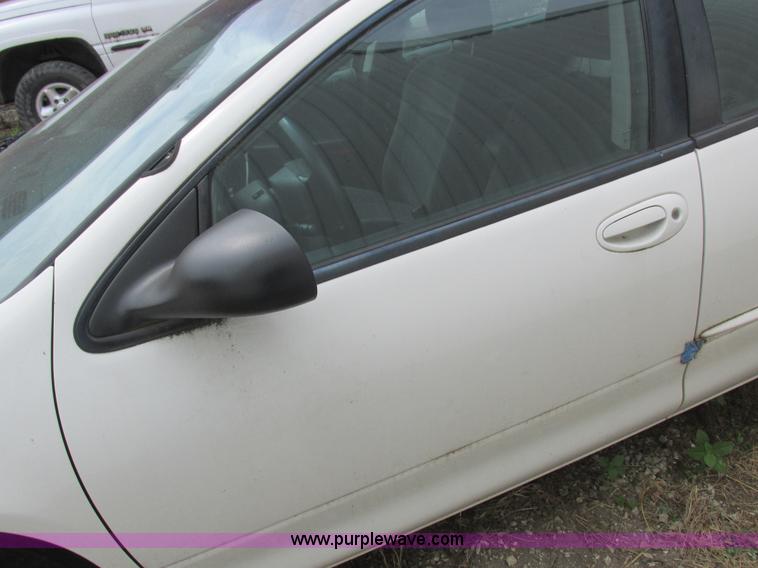 image for item L4048 2004 Dodge Intrepid SE