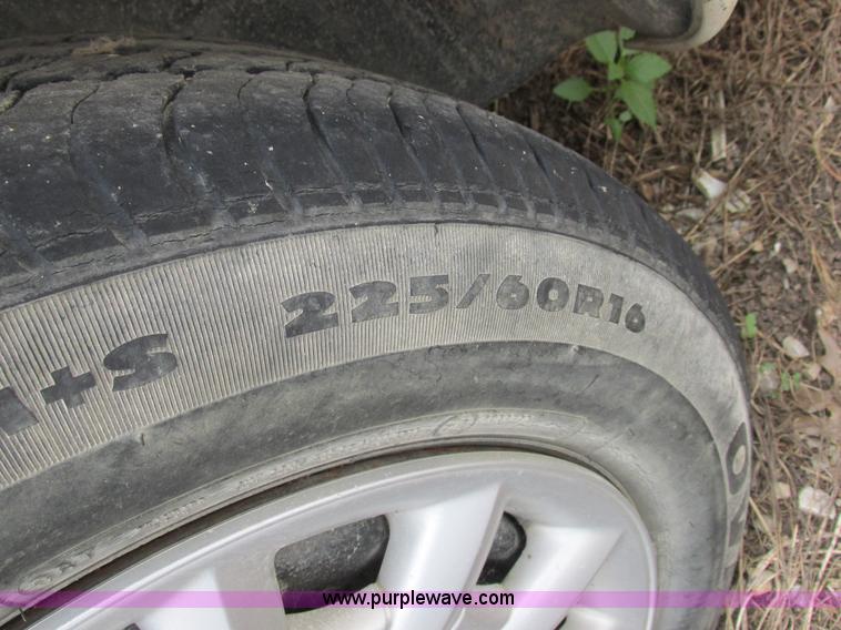 image for item L4048 2004 Dodge Intrepid SE