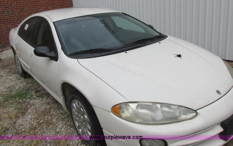image for item L4048 2004 Dodge Intrepid SE