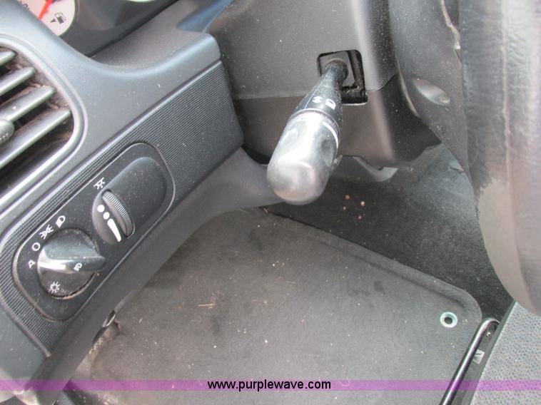 image for item L4048 2004 Dodge Intrepid SE