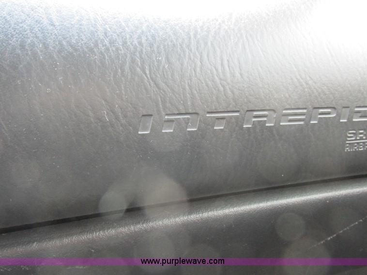 image for item L4048 2004 Dodge Intrepid SE