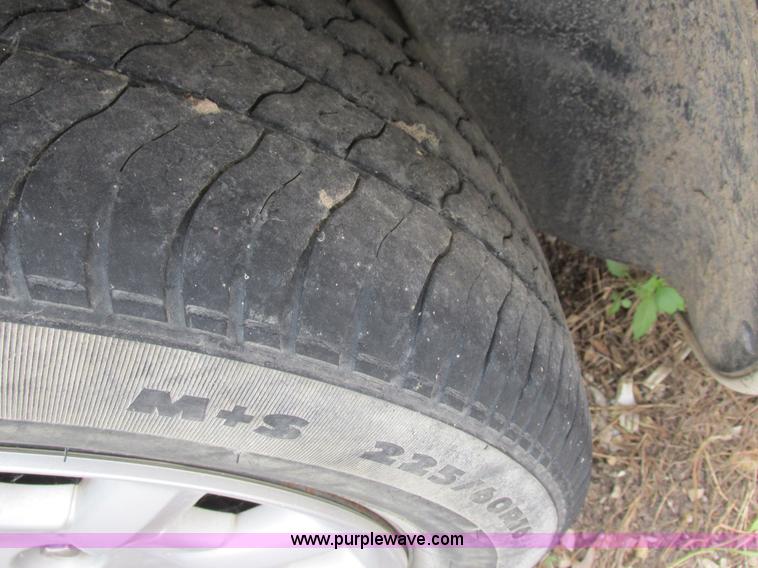 image for item L4048 2004 Dodge Intrepid SE