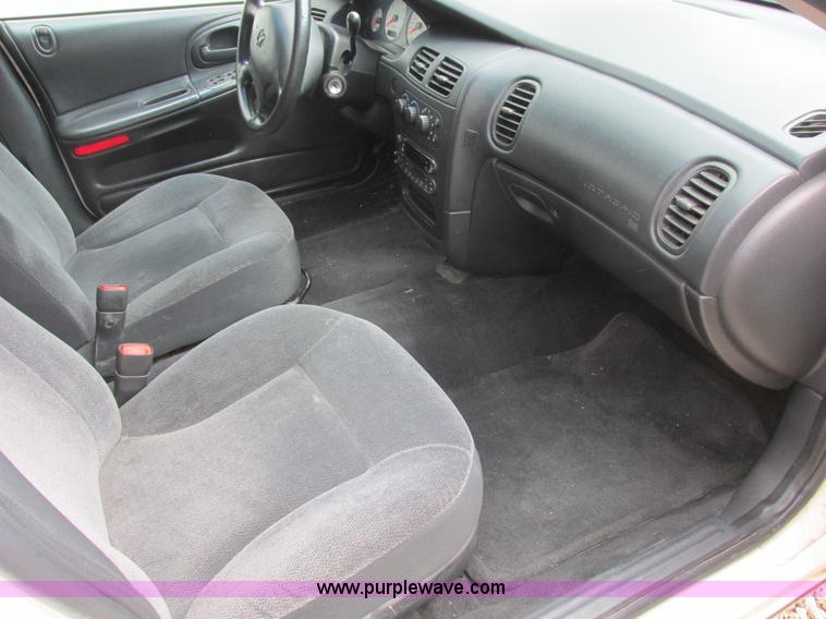 image for item L4048 2004 Dodge Intrepid SE