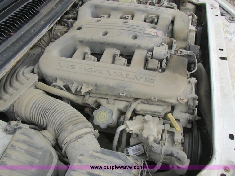 image for item L4048 2004 Dodge Intrepid SE