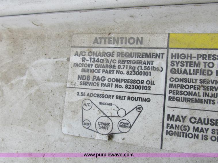 image for item L4048 2004 Dodge Intrepid SE