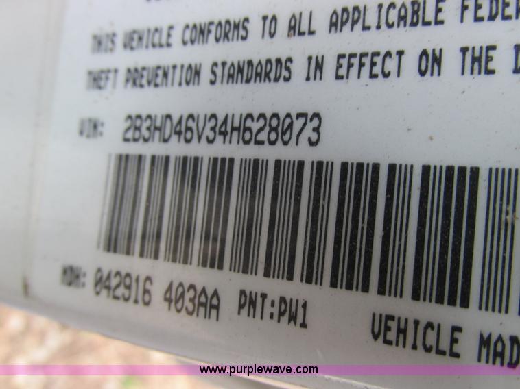 image for item L4048 2004 Dodge Intrepid SE