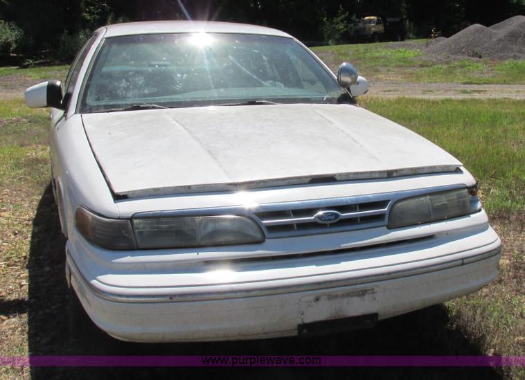 image for item L4053 1995 Ford Crown Victoria Police Interceptor