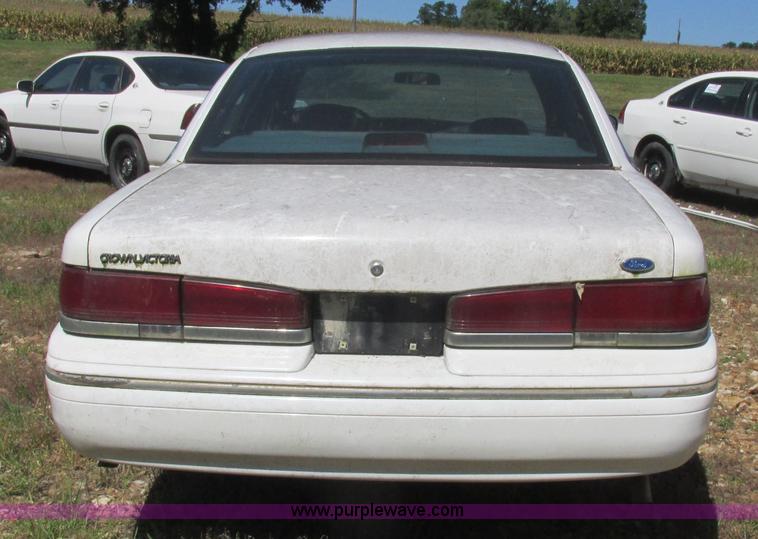 image for item L4053 1995 Ford Crown Victoria Police Interceptor