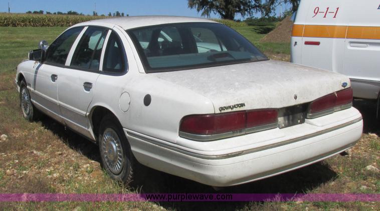 image for item L4053 1995 Ford Crown Victoria Police Interceptor