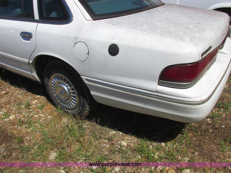 image for item L4053 1995 Ford Crown Victoria Police Interceptor