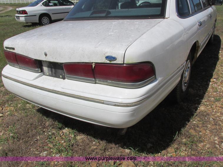 image for item L4053 1995 Ford Crown Victoria Police Interceptor