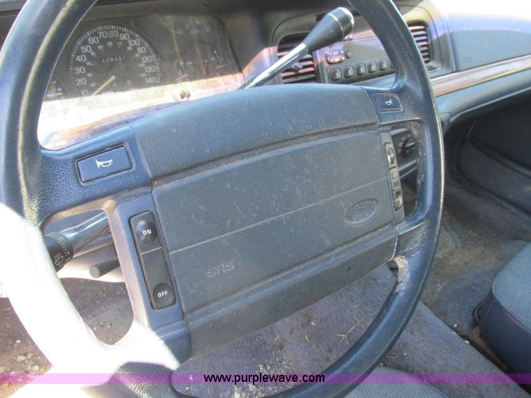 image for item L4053 1995 Ford Crown Victoria Police Interceptor