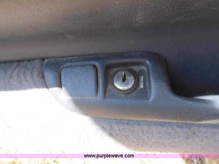 image for item L4053 1995 Ford Crown Victoria Police Interceptor