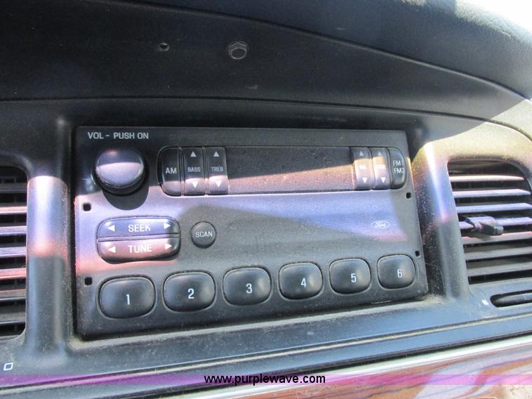 image for item L4053 1995 Ford Crown Victoria Police Interceptor