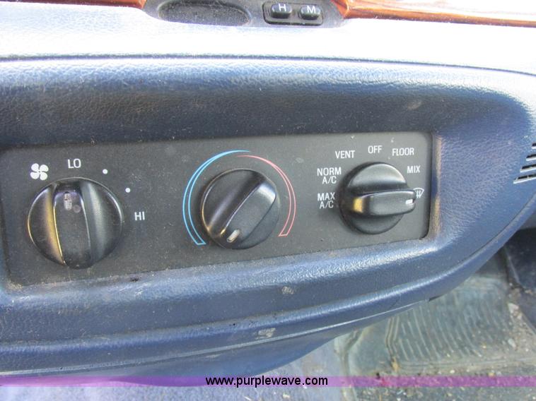 image for item L4053 1995 Ford Crown Victoria Police Interceptor