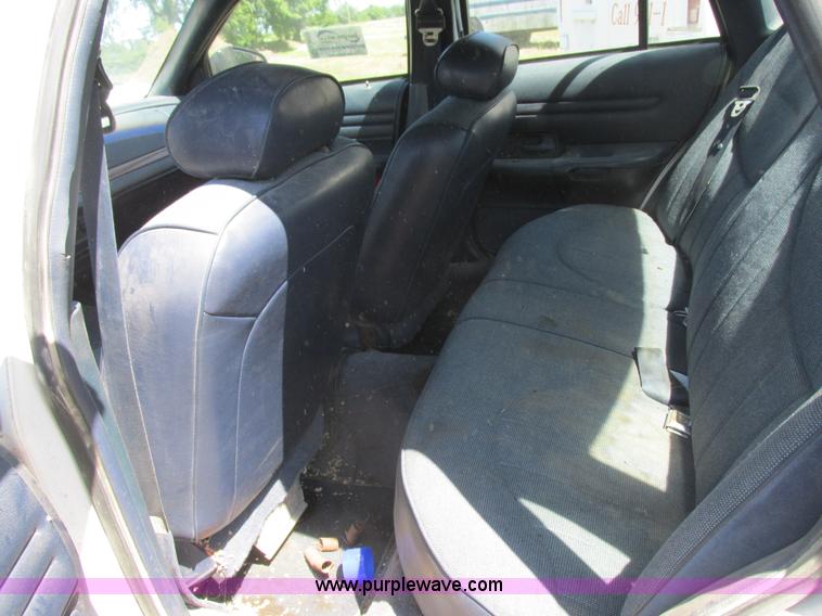 image for item L4053 1995 Ford Crown Victoria Police Interceptor