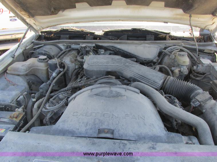 image for item L4053 1995 Ford Crown Victoria Police Interceptor