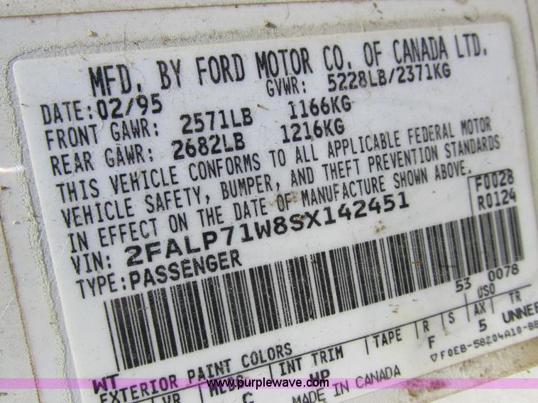 image for item L4053 1995 Ford Crown Victoria Police Interceptor