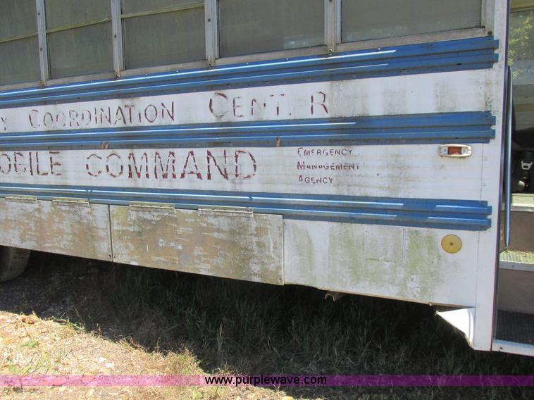 image for item L4054 1976 International 1603 bus