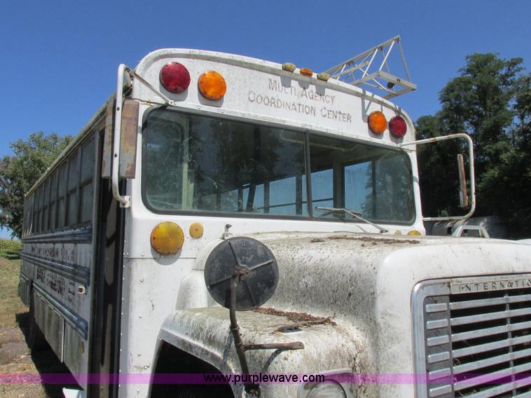 image for item L4054 1976 International 1603 bus