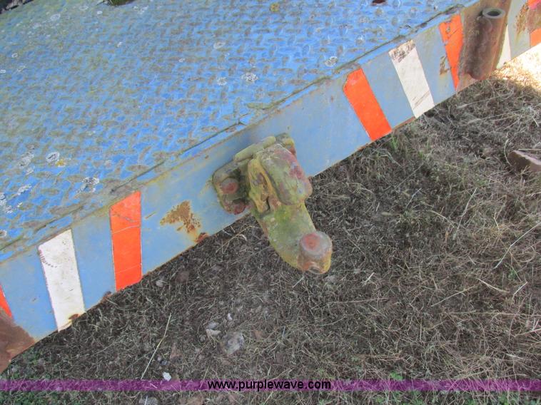 image for item L4054 1976 International 1603 bus