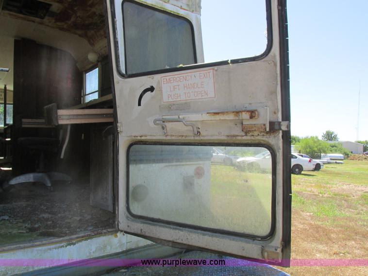 image for item L4054 1976 International 1603 bus