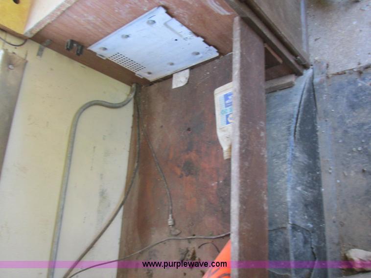 image for item L4054 1976 International 1603 bus