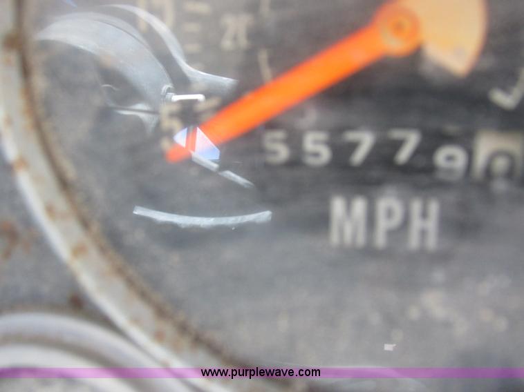 image for item L4054 1976 International 1603 bus