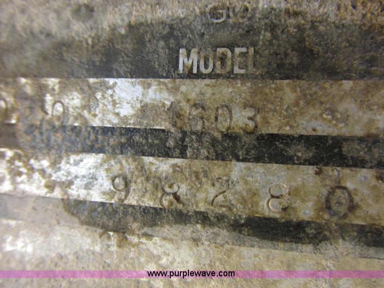 image for item L4054 1976 International 1603 bus