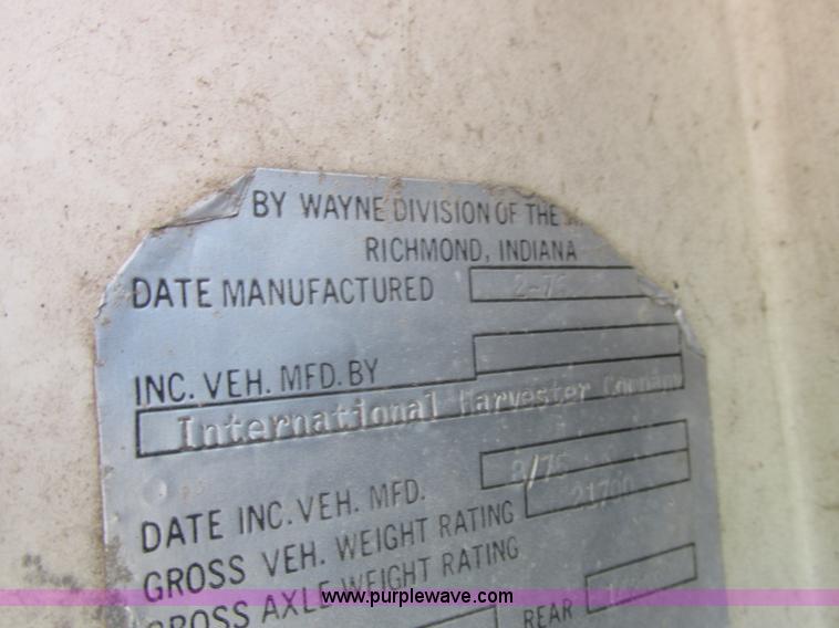 image for item L4054 1976 International 1603 bus