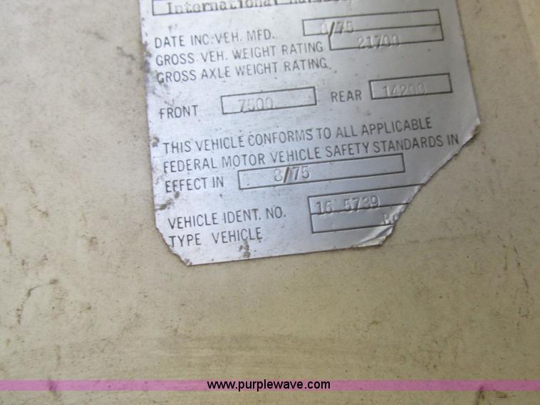 image for item L4054 1976 International 1603 bus