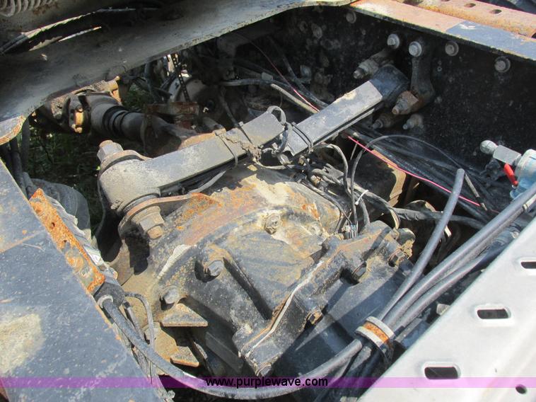 image for item L4056 2012 Mack CXU613 semi truck