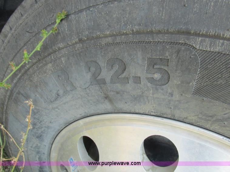 image for item L4056 2012 Mack CXU613 semi truck