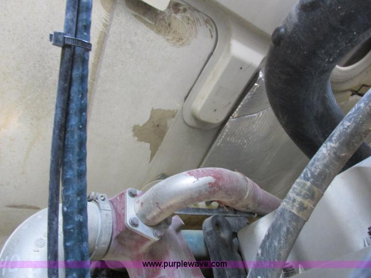 image for item L4056 2012 Mack CXU613 semi truck