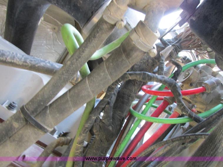 image for item L4056 2012 Mack CXU613 semi truck